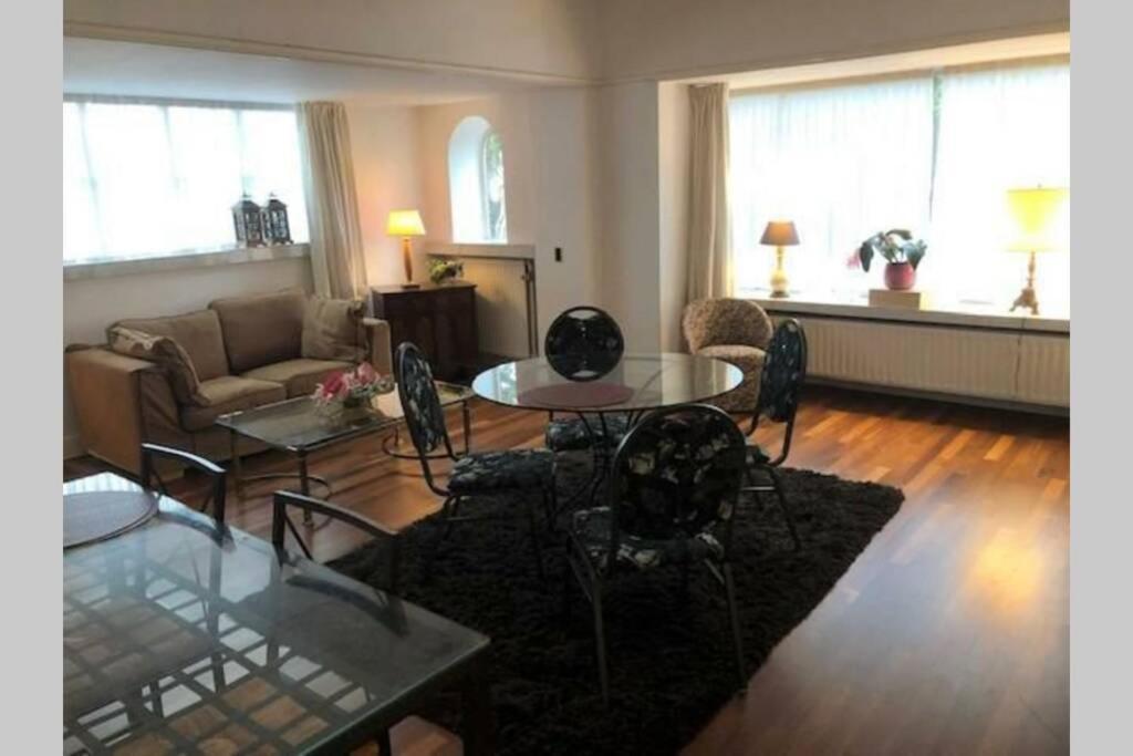 Vrijstaande Rietgedekte Villa Nabij Uitvalswegen 바세나르 외부 사진